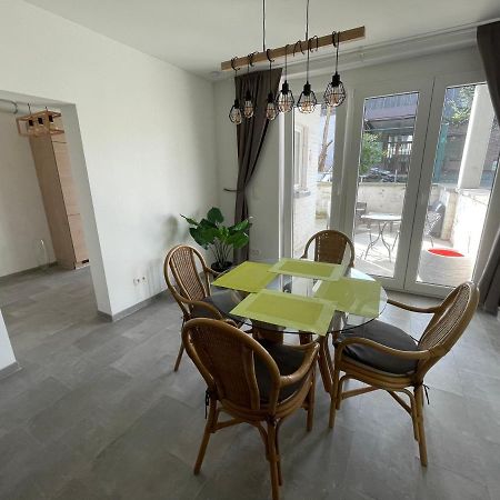 Appartement Avec Exterieur A Proximite De Liege Herstal Luaran gambar