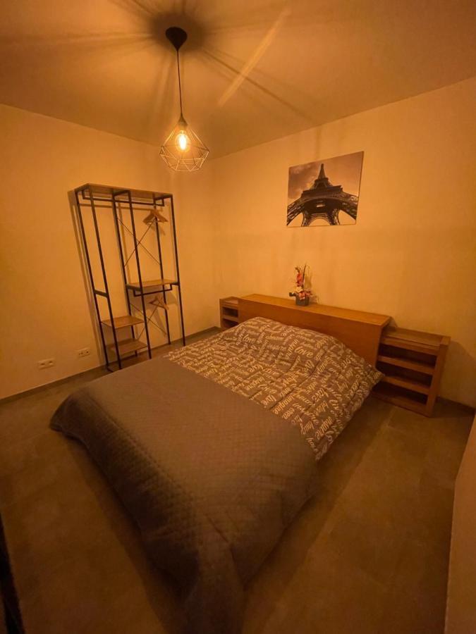 Appartement Avec Exterieur A Proximite De Liege Herstal Luaran gambar
